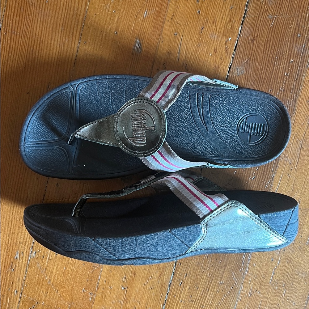 FitFlop Sandals with Stripes - Picture 3 of 4